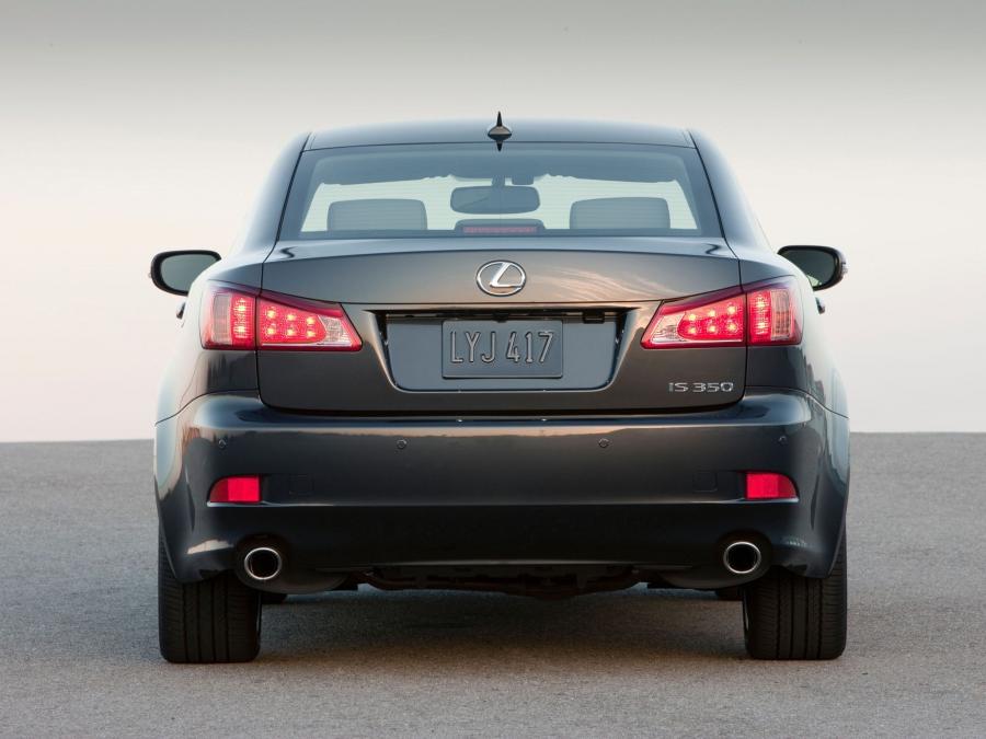 Lexus IS350 2010 года  (фото 4 из 10)